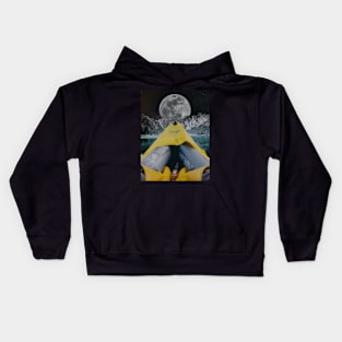 Navigating to the moon Kids Hoodie